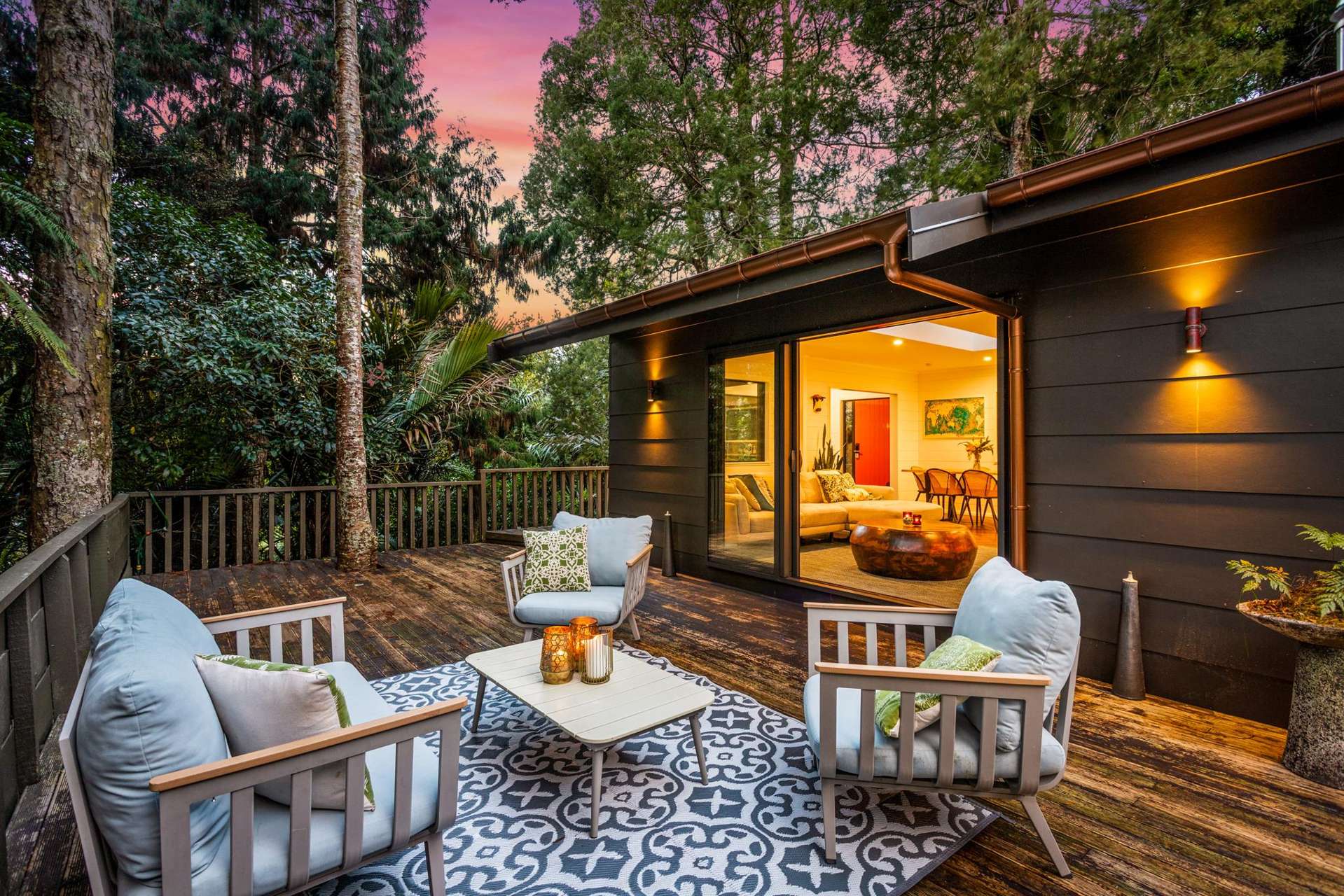 203 Scenic Drive Titirangi_0