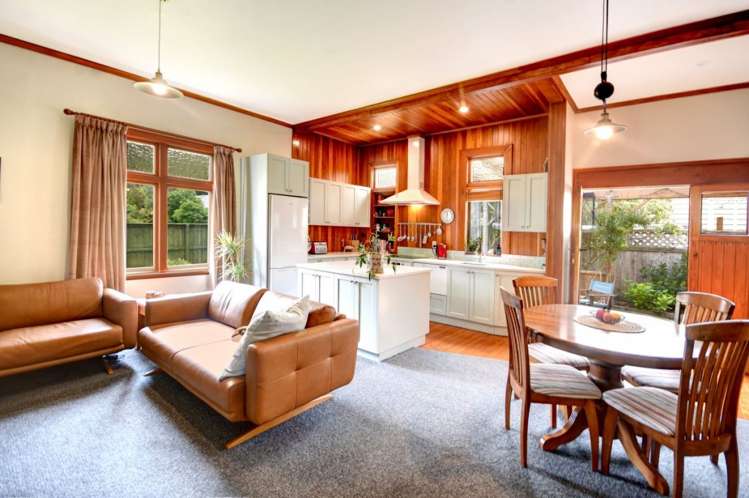 8 Beechworth Street North East Valley_19