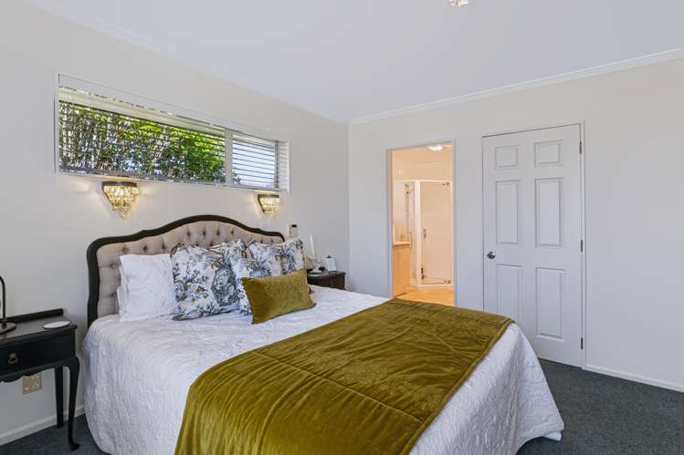 6 Edna Wills Place Hawera_13
