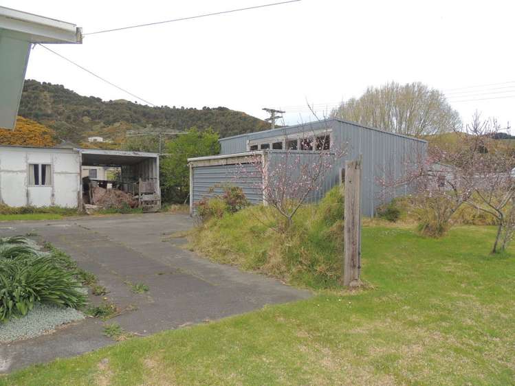 11 Ratau Street Mahia_4