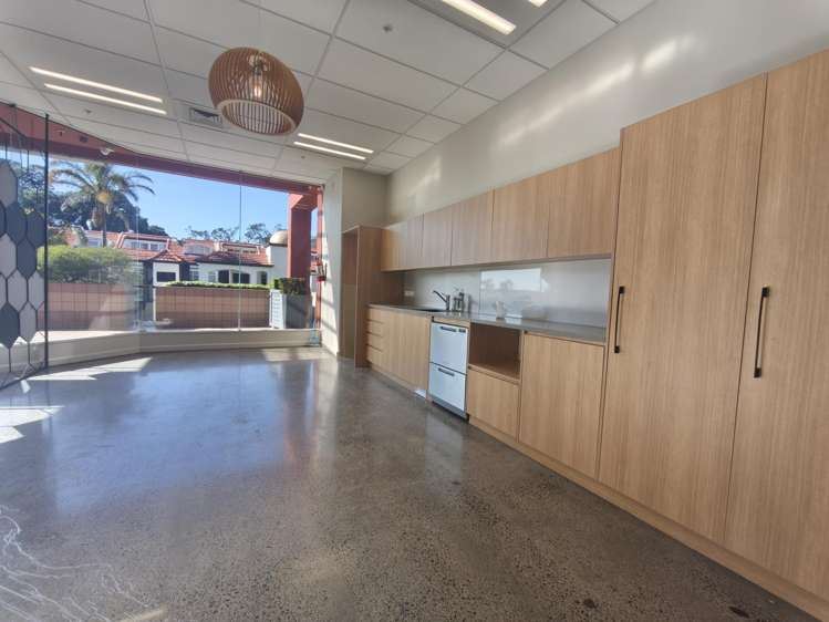 Part Ground Floor 1/159 Hurstmere Road Takapuna Industrial_2