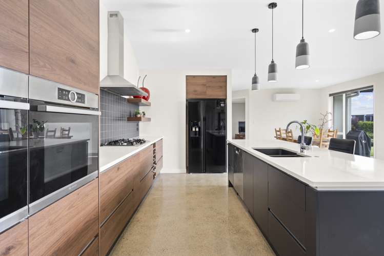 13 Alan Livingston Drive Cambridge_6