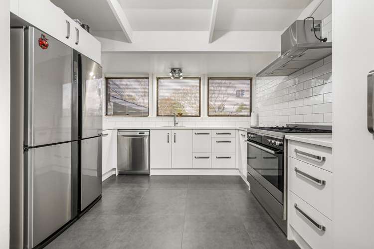 2 Charles Prevost Drive The Gardens_14