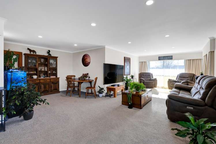 37 Warwick Road Stratford_13