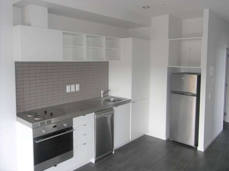 1103/20 Mccrae Way New Lynn_3