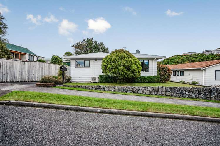 8 Drummond Crescent Kelson_21