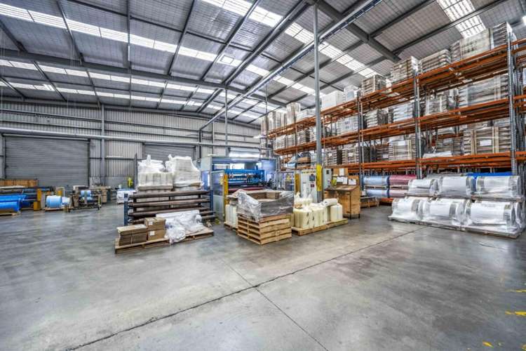 5 Sir William Avenue & 10 Barmac Place East Tamaki_16