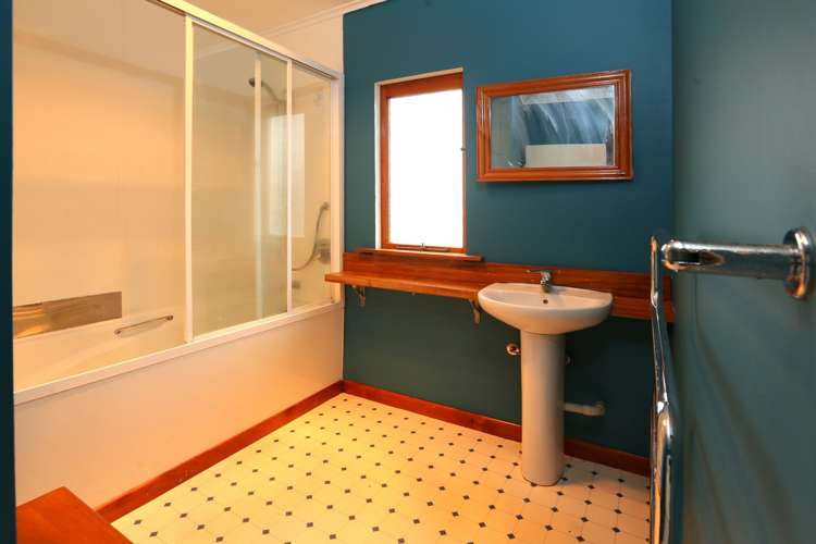 114 Glengarry Road Glen Eden_11