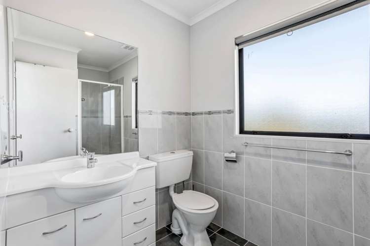 7 Rivervale Grove Stanmore Bay_9