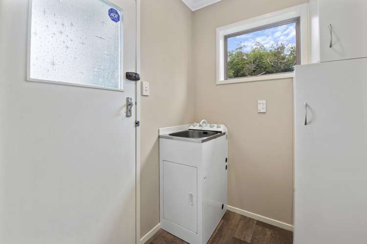 67a Clayton Road Mangakakahi_9