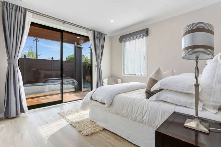 92 The Drive Epsom_10