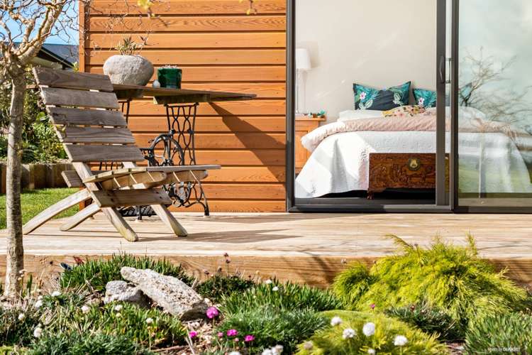 4 Lawrence Carter Drive Bombay_18