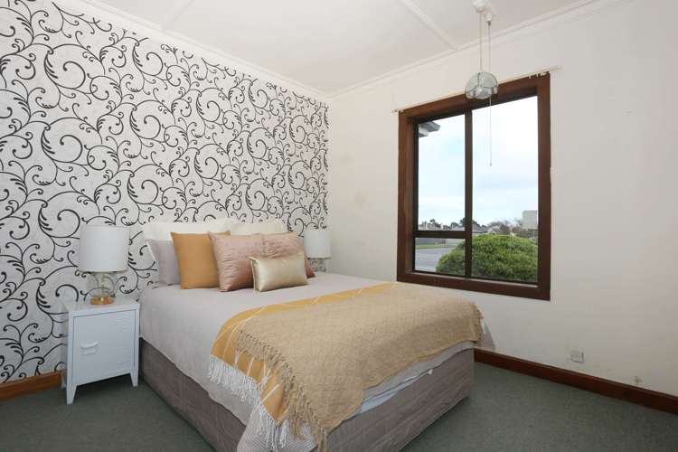 220 Pomona Street Strathern_7