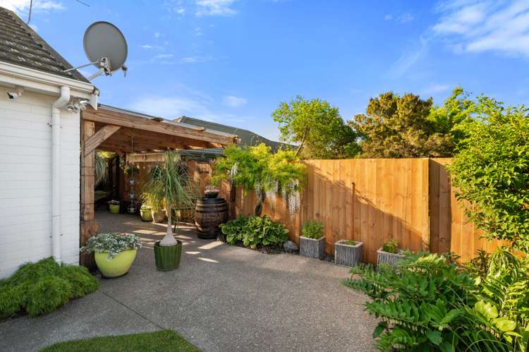 1/7 Glenys Place Broomfield_16