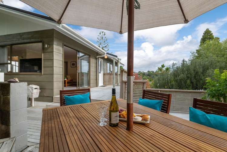 2/13 Newstead Avenue Browns Bay_3