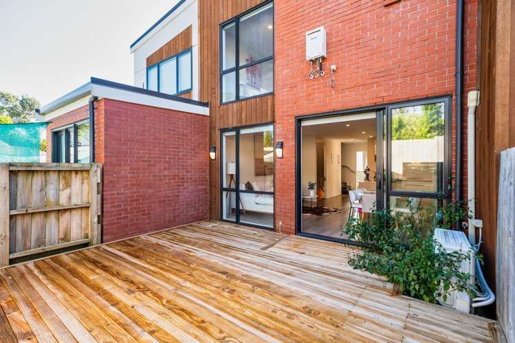 6 Te Rorea Lane Mount Roskill_9