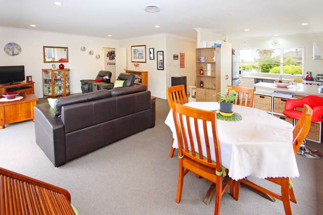 2/8 Nakhle Place Manurewa_3