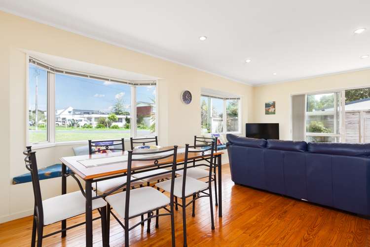 49 Kauri Road Stanmore Bay_8