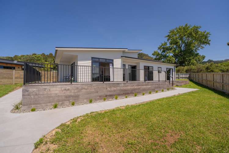 4 Fred Harsant Drive Cooks Beach_0