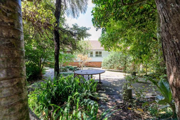 130 Scenic Drive Titirangi_17