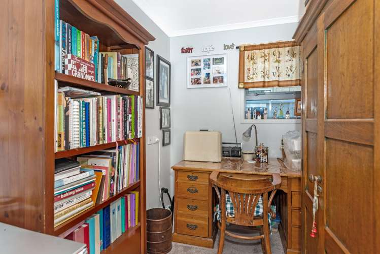 50 Sterling Park Lytton West_12