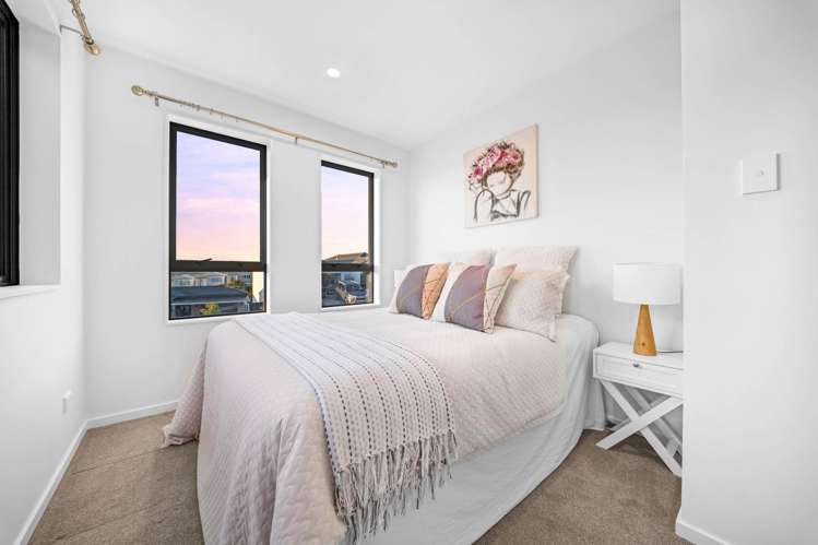 5 Puhakehake Place Flat Bush_9