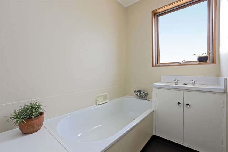 908a Florence Street Raureka_8
