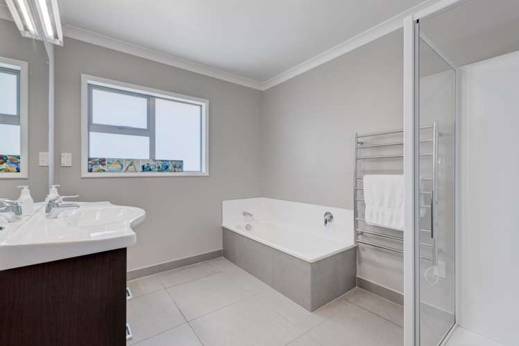 15 Shelly Bay Road Beachlands_12