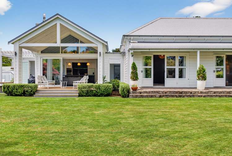 27 Neeve Road Taradale_39