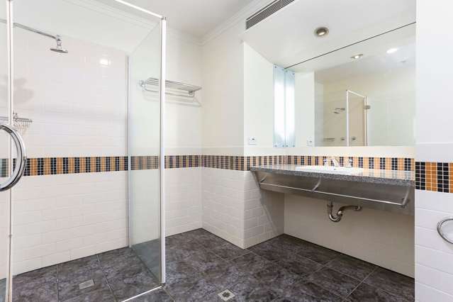 1 bdrm Apartment in Heritage Hotel.