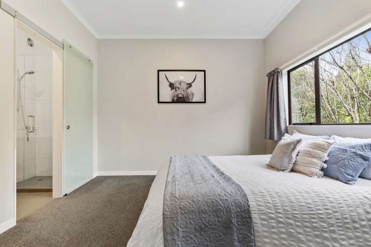 520 West Coast Road Oratia_27