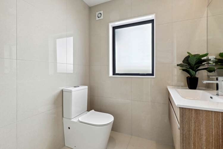 10a Woodall Place Totara Vale_13