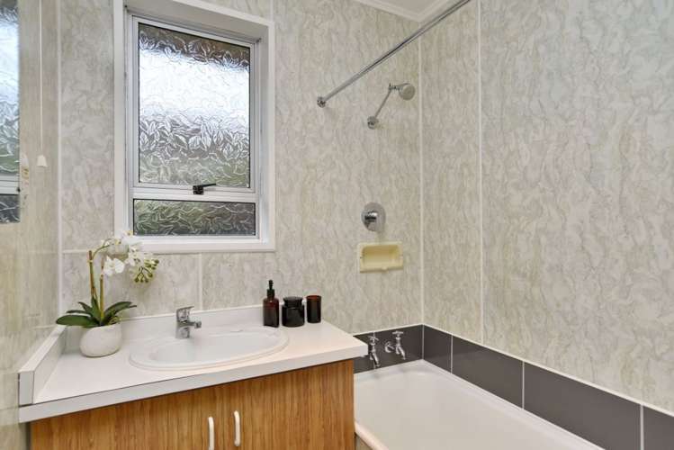 20 Dufek Crescent Wigram_14