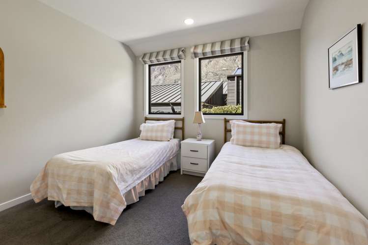 8 Orford Drive Jacks Point_13