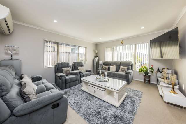 7 Cambrian Crescent Flat Bush_1