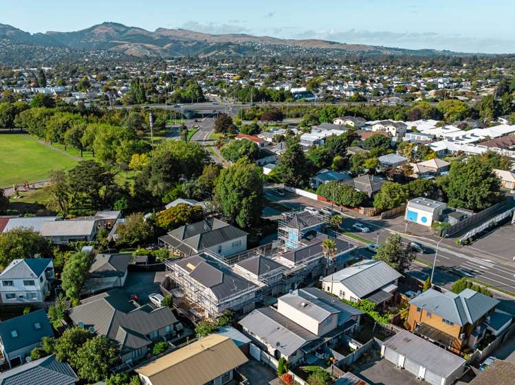 2/474 Barrington Street Addington_4