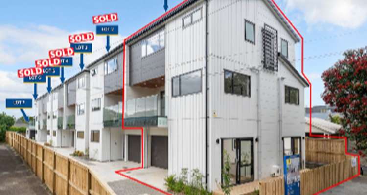 1/8 Atarangi Road_0