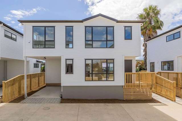 Modern and Spacious townhouse