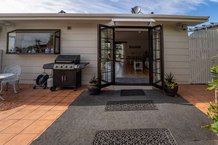 99 Princes Drive Britannia Heights_24