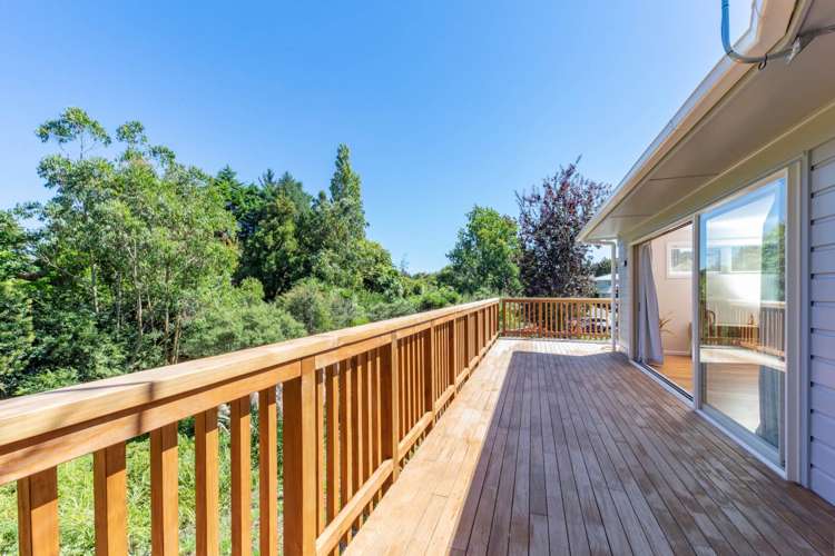 22 Awarangi Rise Oratia_1