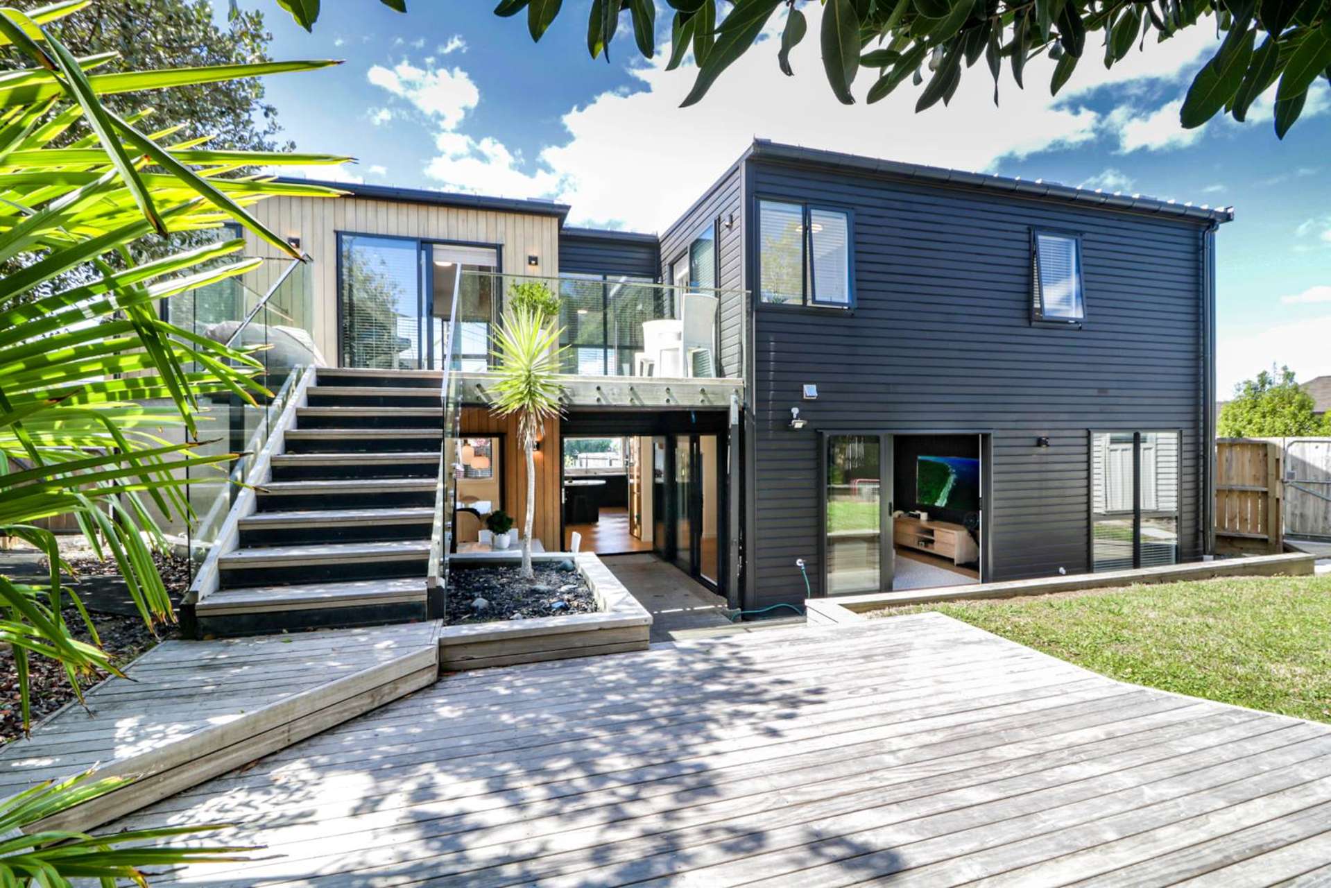 1/102 East Coast Road Forrest Hill_0