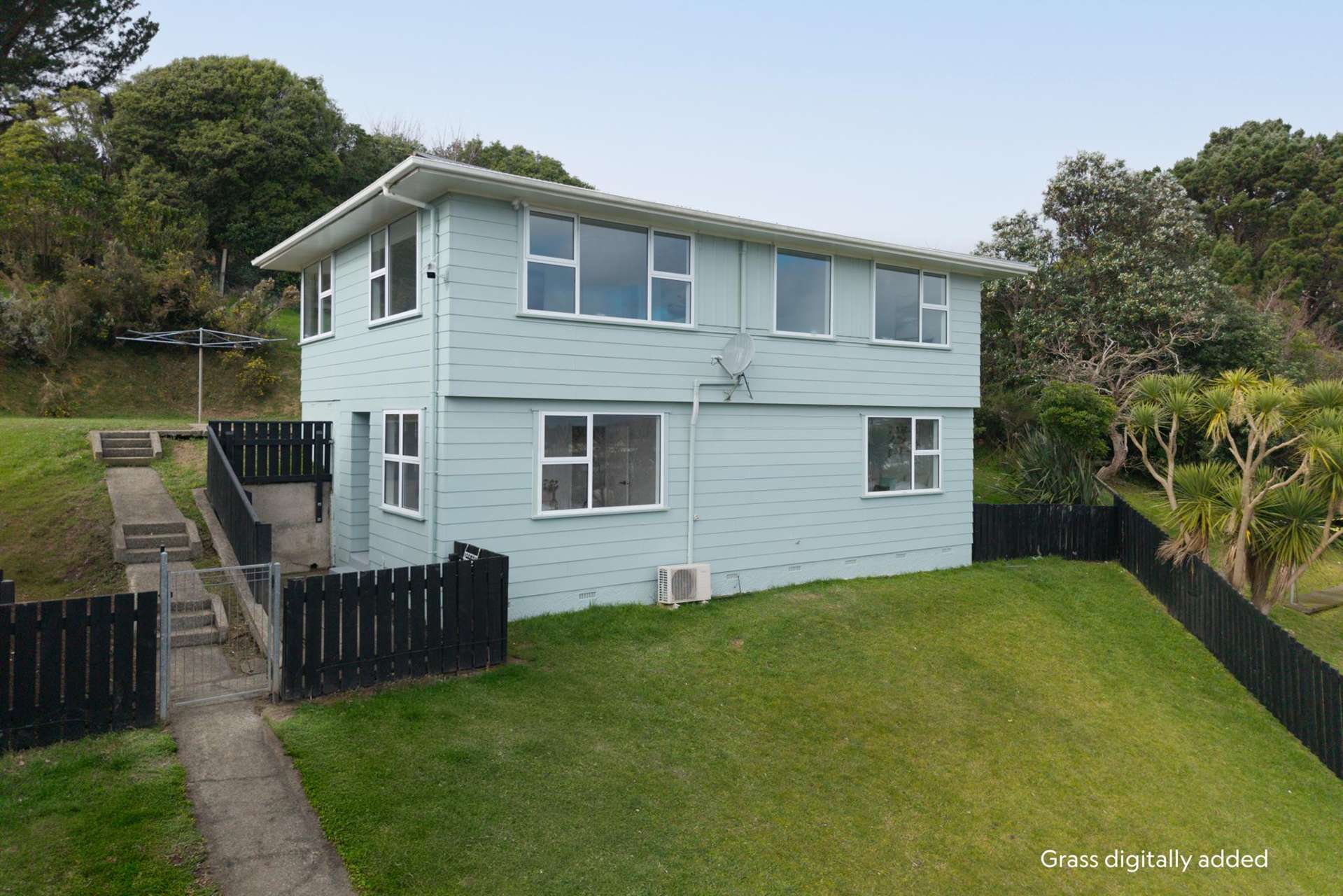 8 Penguin Grove Waitangirua_0