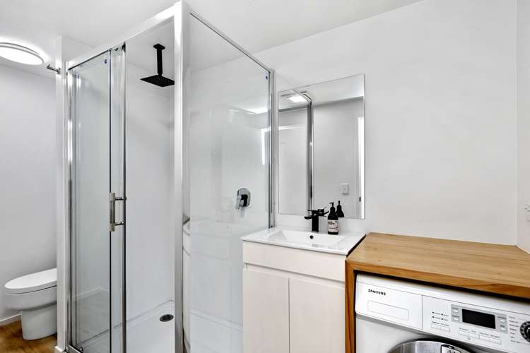 4/32 Akaroa Drive Maupuia_7