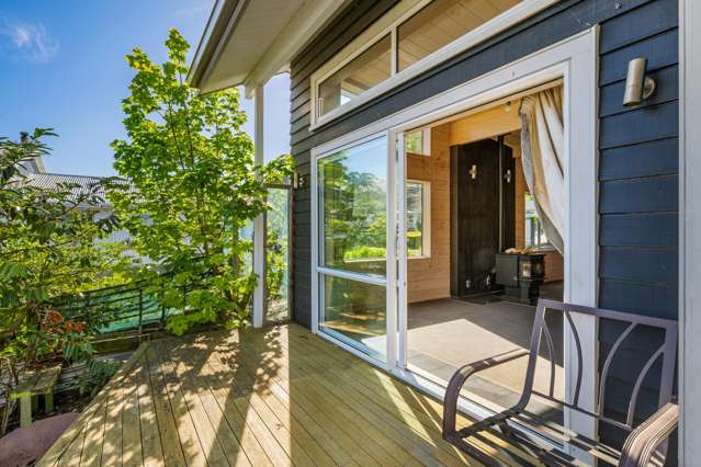 Modern Lockwood, Good Bones & Great Location