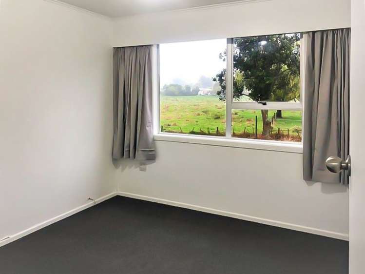 55 James Henry Crescent Huntly_12