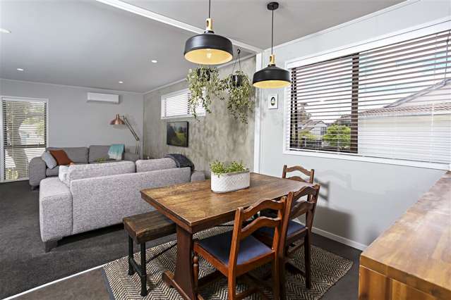 1/6 Edwin Freeman Place Ranui_1