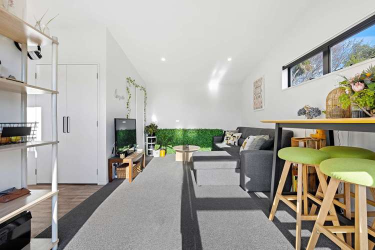 12a Bass Street Woolston_9