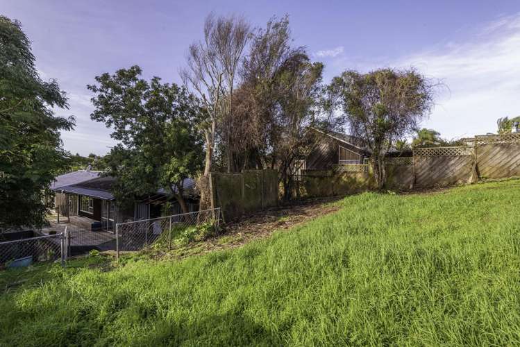 14 Charles Dickens Drive Mellons Bay_17