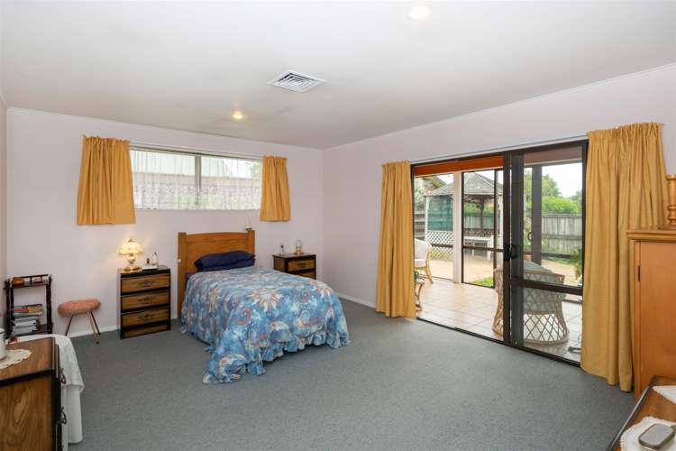 22 Karina Crescent Redwoodtown_13