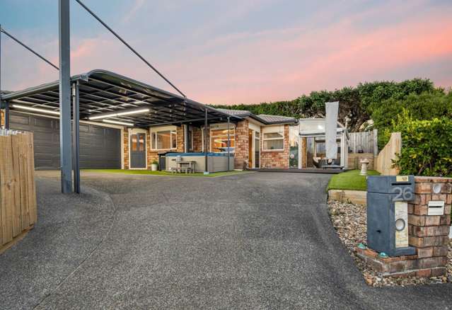 Three bedroom Coastal Living in Stanmore Bay